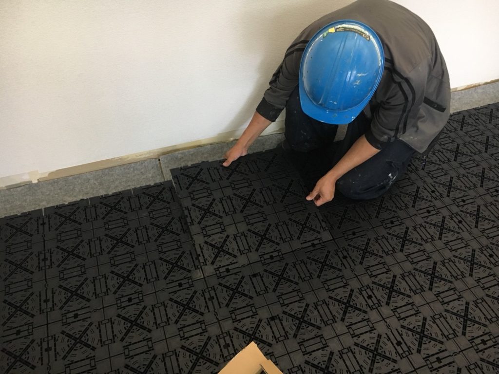 既存床改修フリーアクセスフロア施工