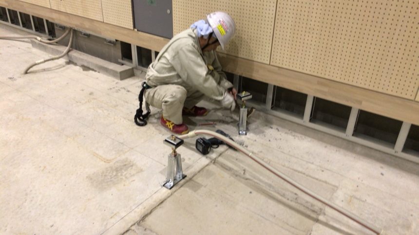 大学キャンパス内体育館新設工事に伴う鋼製床下地及びスポーツフロア施工